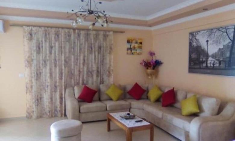 Kristal Apartments
