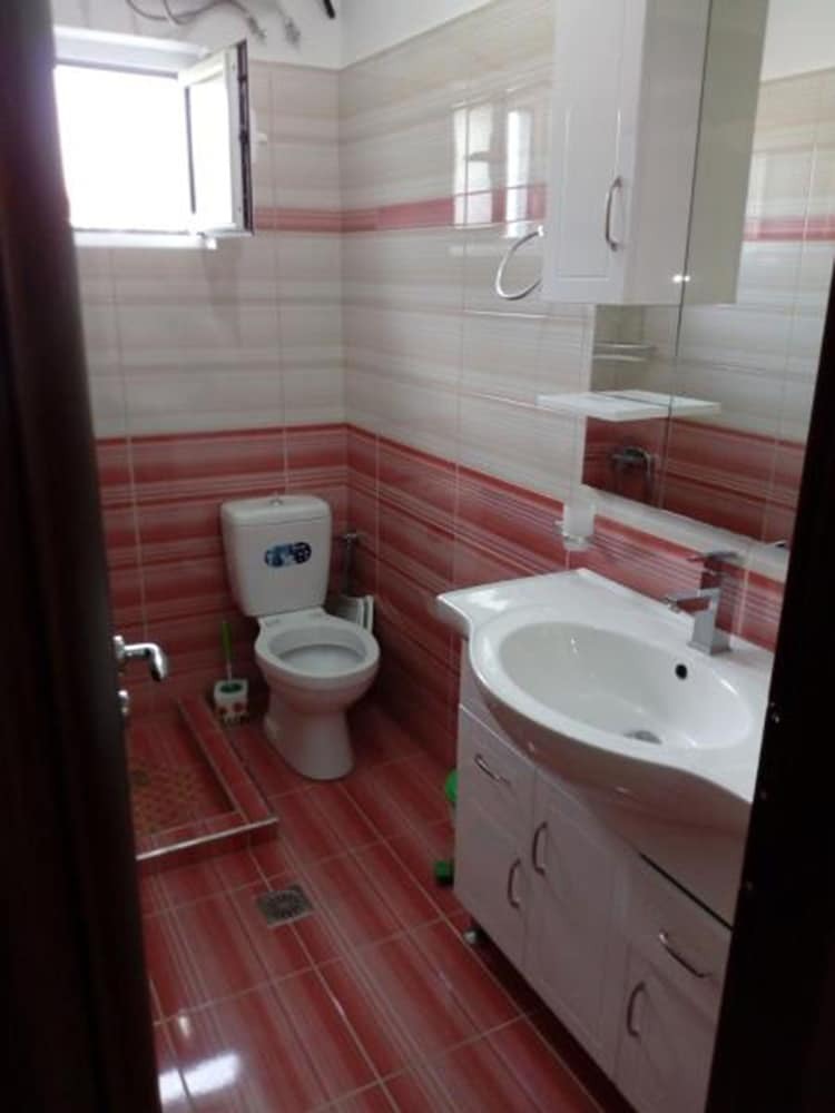 Kristal Apartments
