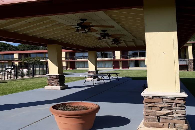 Oyo Hotel Phenix City Central