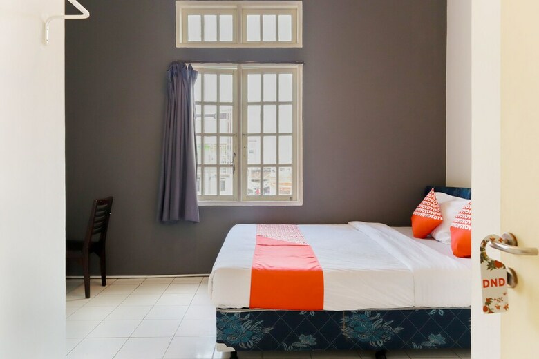 Hotel Oyo 1111 Passer Baroe Inn
