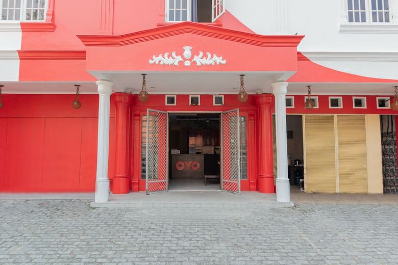 Hotel Oyo 1111 Passer Baroe Inn