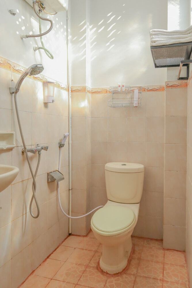 Hotel Oyo 1111 Passer Baroe Inn