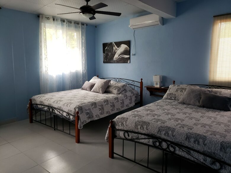 Bed & Breakfast Pink Palace Panama