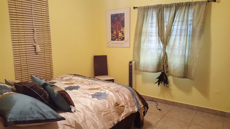 Bed & Breakfast Pink Palace Panama