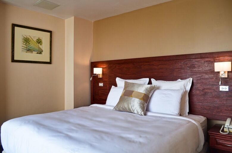 Hotel Leisure Inn