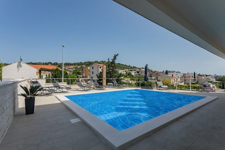 Villa Compass Luxury In A Natural Bay