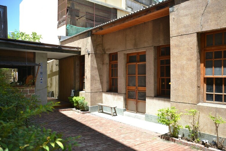 Bed & Breakfast Alley X Tainan