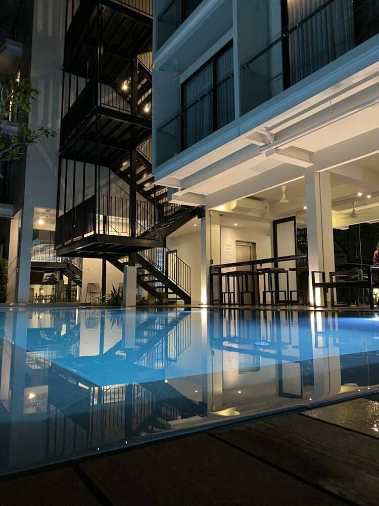 Hotel Por Thapae Gate