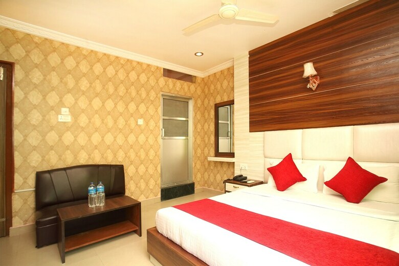 Oyo 366 Hotel Anmol