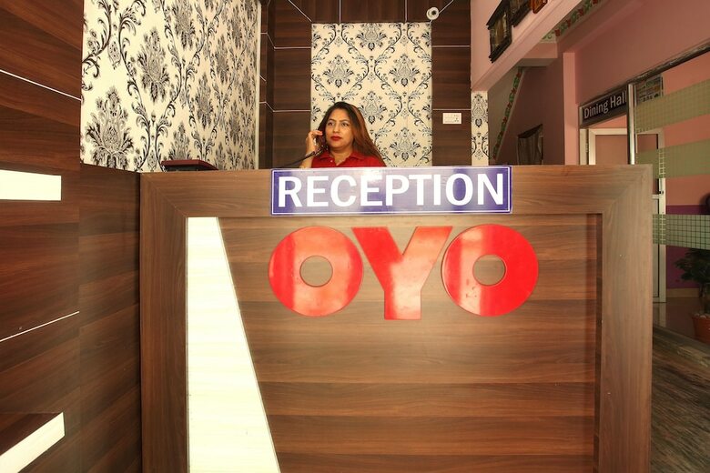 Oyo 366 Hotel Anmol