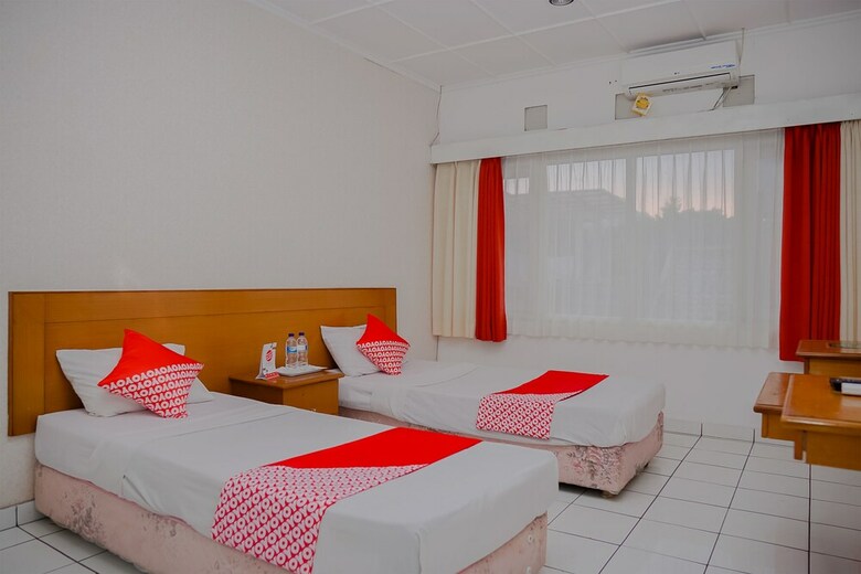 Hostal Oyo 1107 Rossan Villa