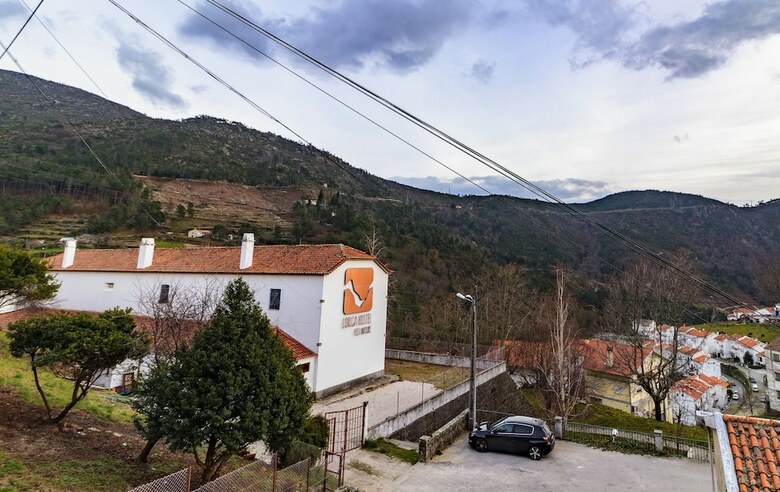 Hostal Loriga Feel Nature- Hostel