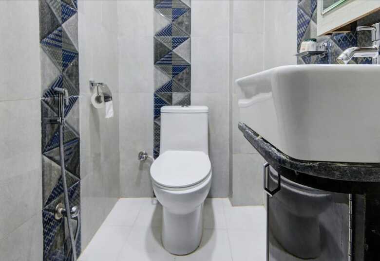 Oyo 475 Hotel Eastern Palace Pvt Ltd