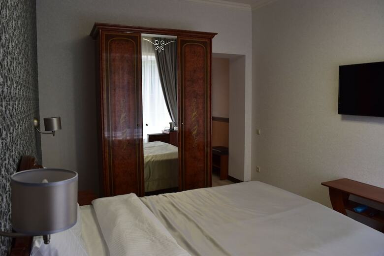 Hotel Symphony