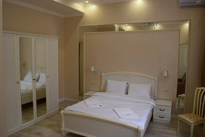 Hotel Symphony