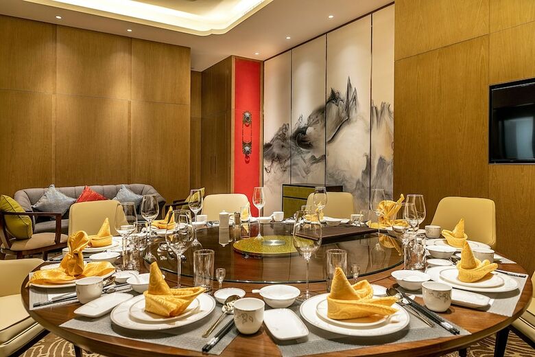 Xinyu Crown Hotel
