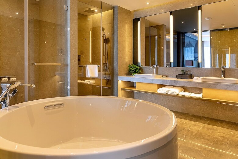 Xinyu Crown Hotel