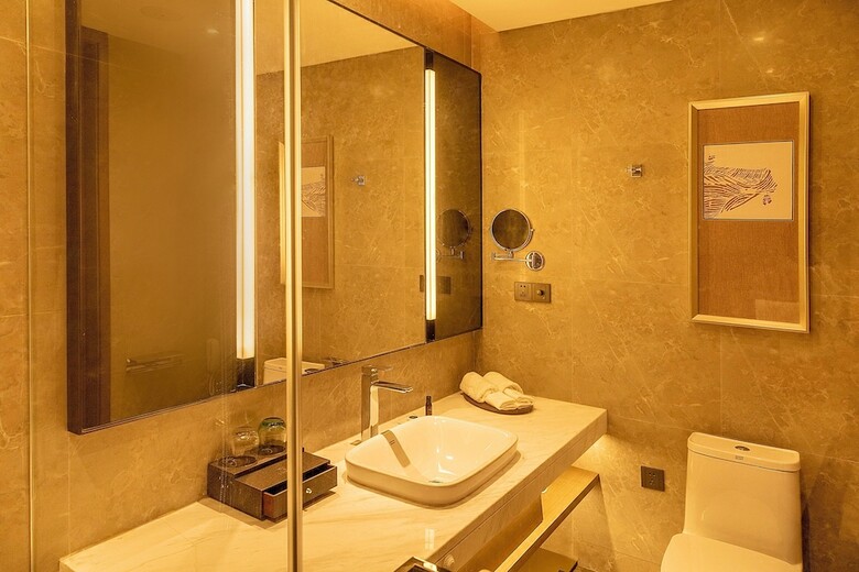 Xinyu Crown Hotel