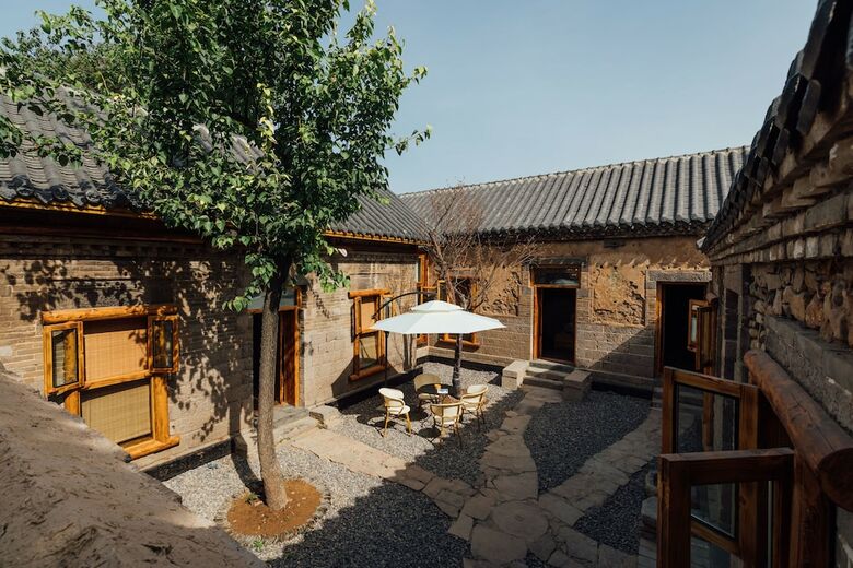 Hotel No. 5 Valley Hebi