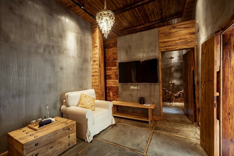 Hotel No. 5 Valley Hebi