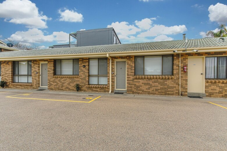 Hybiscus Waterfront Apartments