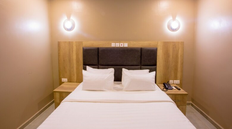 Hotel Ivana Suites