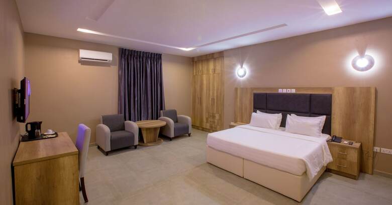 Hotel Ivana Suites