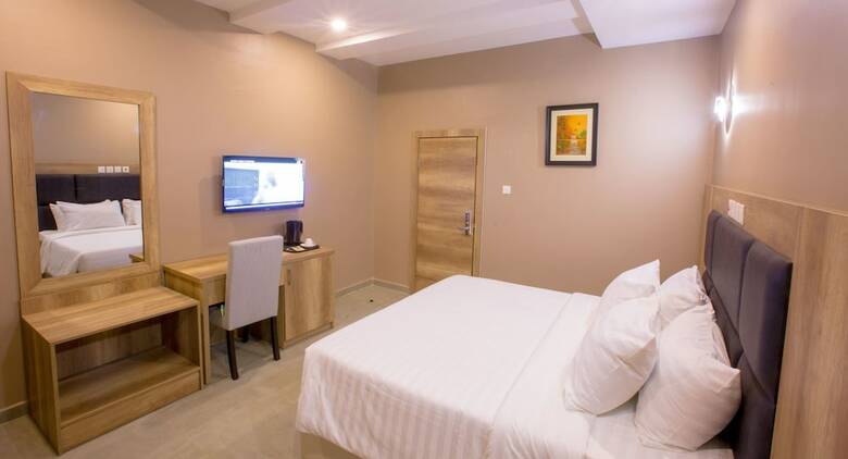 Hotel Ivana Suites