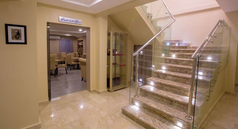 Hotel Ivana Suites