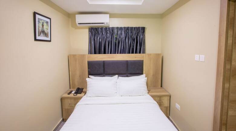 Hotel Ivana Suites