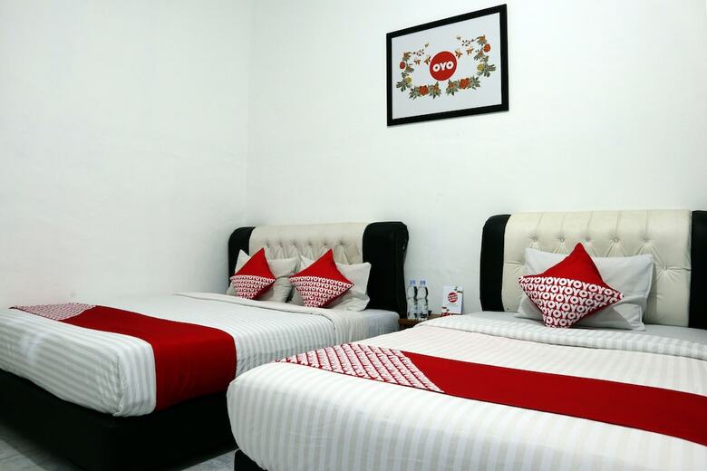 Hostal Oyo 956 Penginapan Eby