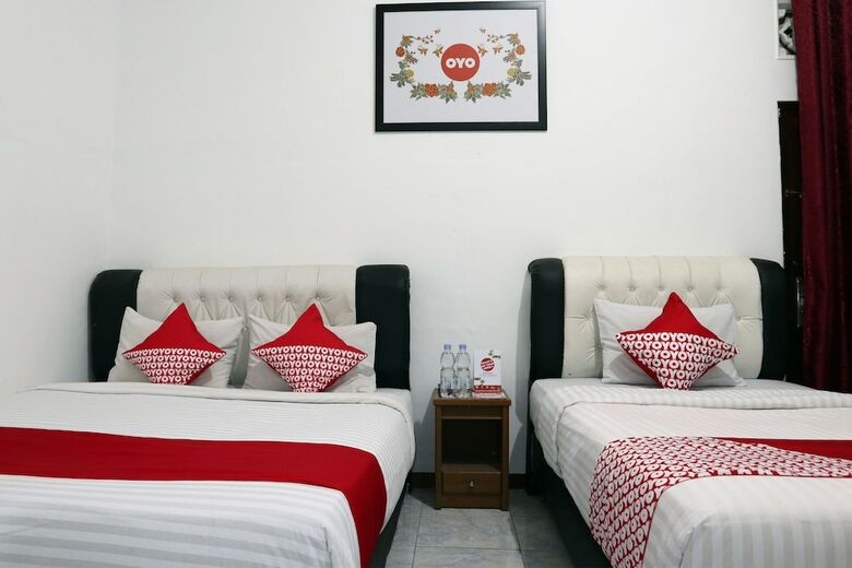Hostal Oyo 956 Penginapan Eby