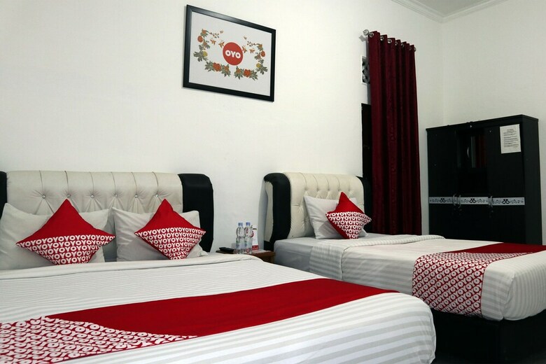 Hostal Oyo 956 Penginapan Eby