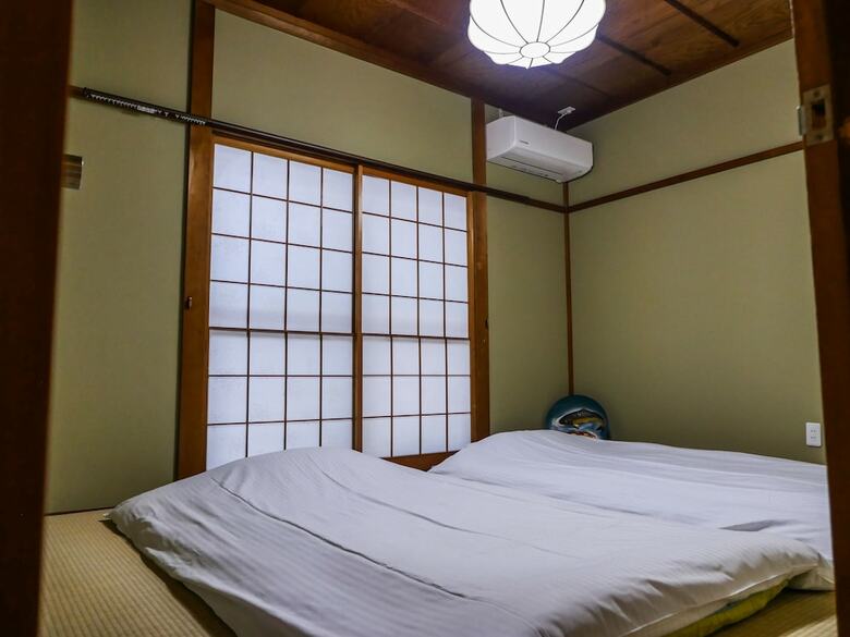 Tomarigi House