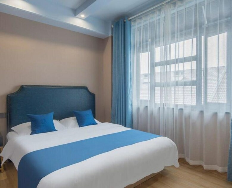 Floral Hotel Falan Town