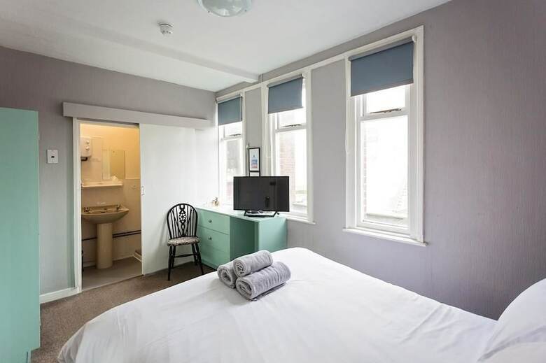 Hotel Sandcliff Guest House