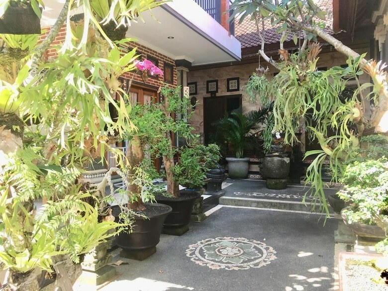 Hotel Mikuk Homestay