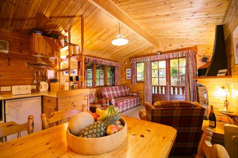 Twa Hoots Lodge