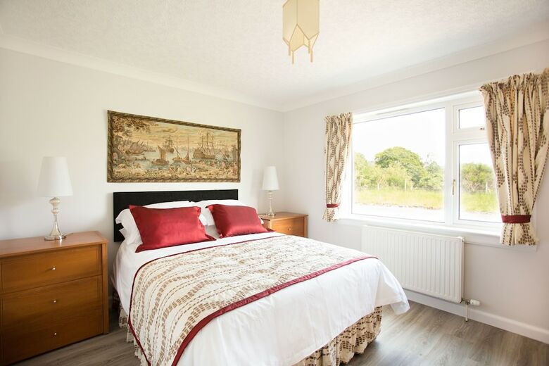 Juniper Hill, Highland