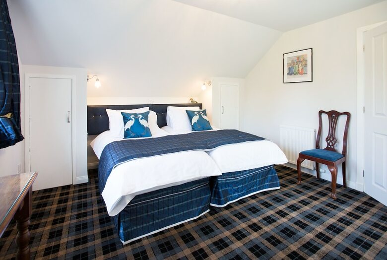 Juniper Hill, Highland