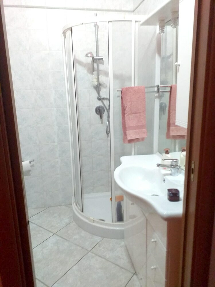 Apartment With 2 Bedrooms In Quartu Sant'elena, With Wifi