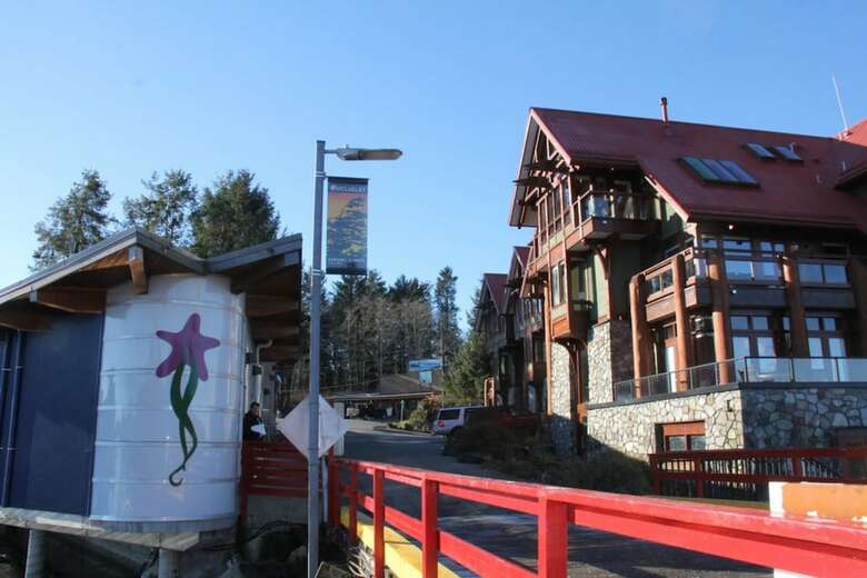 Wharf Watch At Whiskey Landing - Waterfront Studio