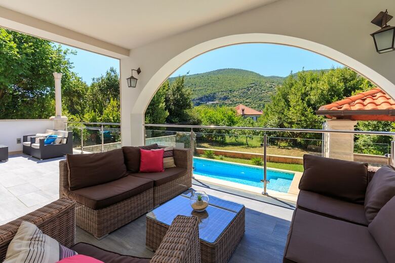 Hedera Estate, Villa Hedera X
