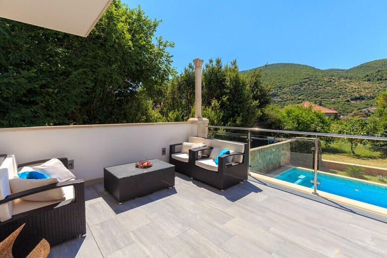 Hedera Estate, Villa Hedera X