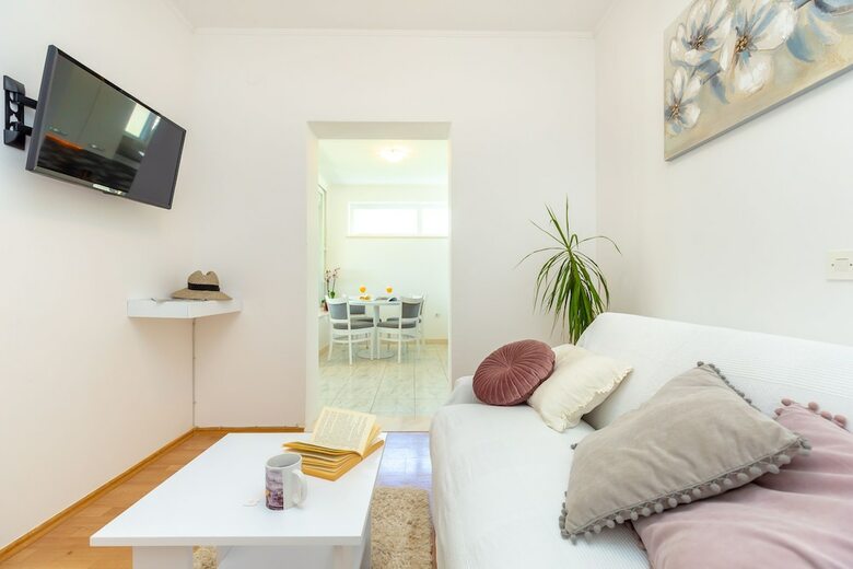 Summer Chill Apartment