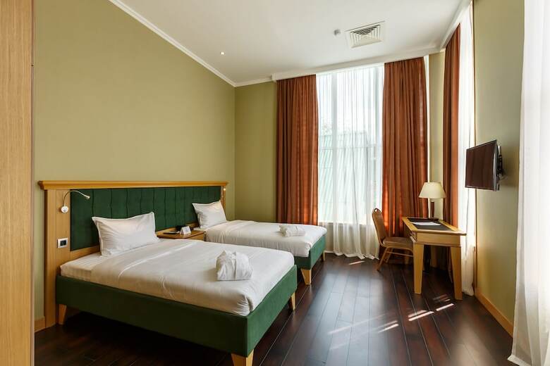 Hotel Shera Park