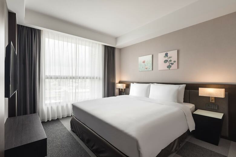 Lakeshore Hotel Tainan