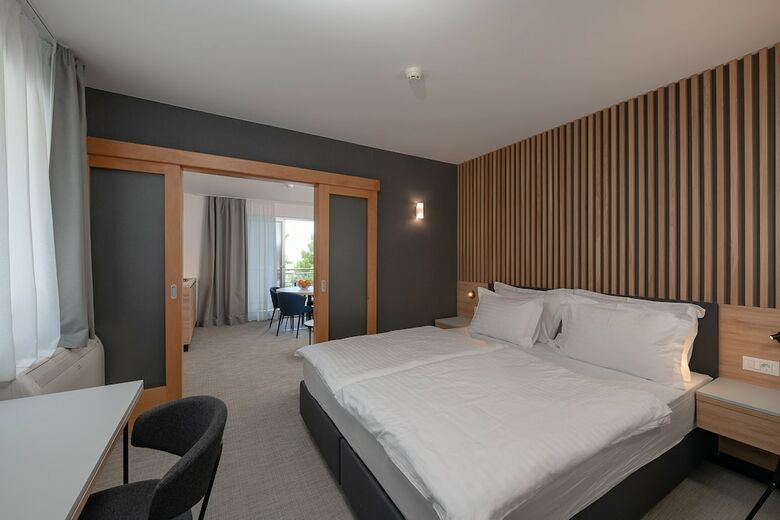 Noemia Apartments