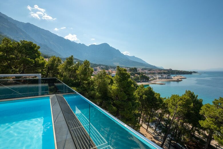 Noemia Apartments