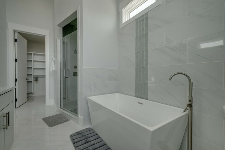 Luxury Unit On 12th South